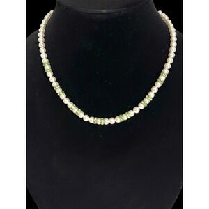 Unbranded Faux Pearl Necklace Womens 18.5in White Green Beaded Toggle